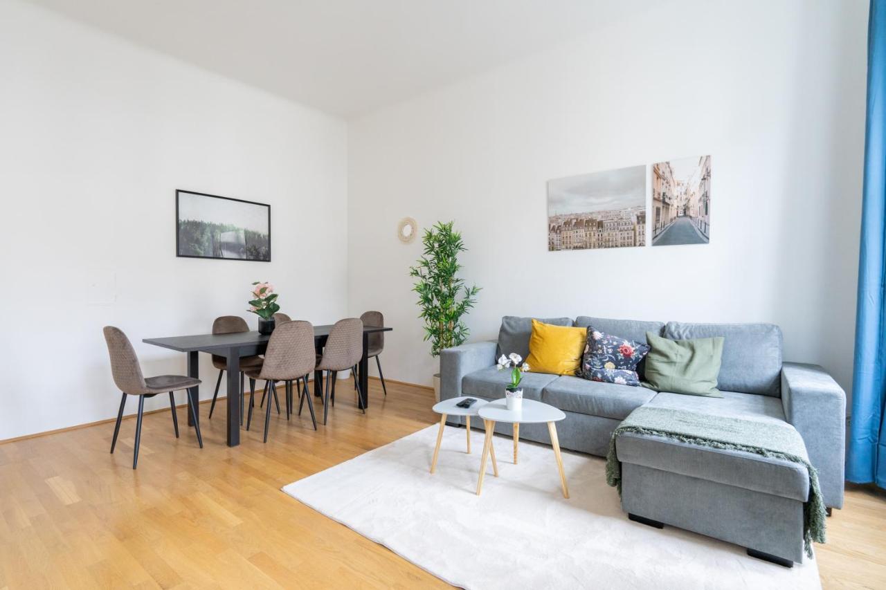 Central Two Bedroom Apartment เวียนนา ภายนอก รูปภาพ